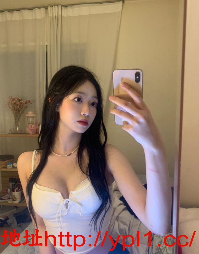 大学生皮肤细腻光滑性感尤物短期兼职