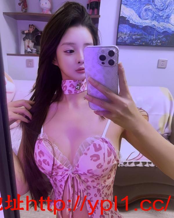 颜值纯欲妹子瑶瑶