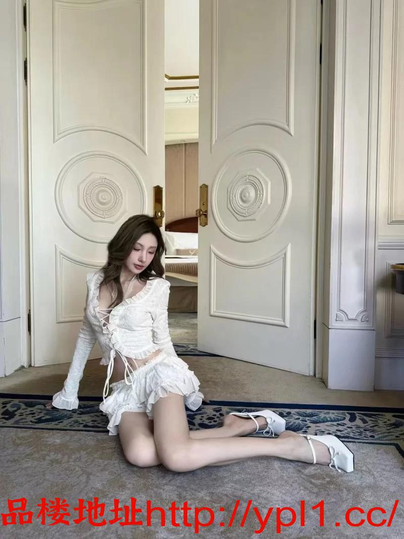 上海白嫩兼职小妹