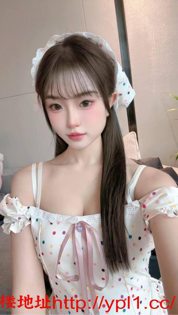 微胖天花板小萝莉鲍鱼紧致汁水多