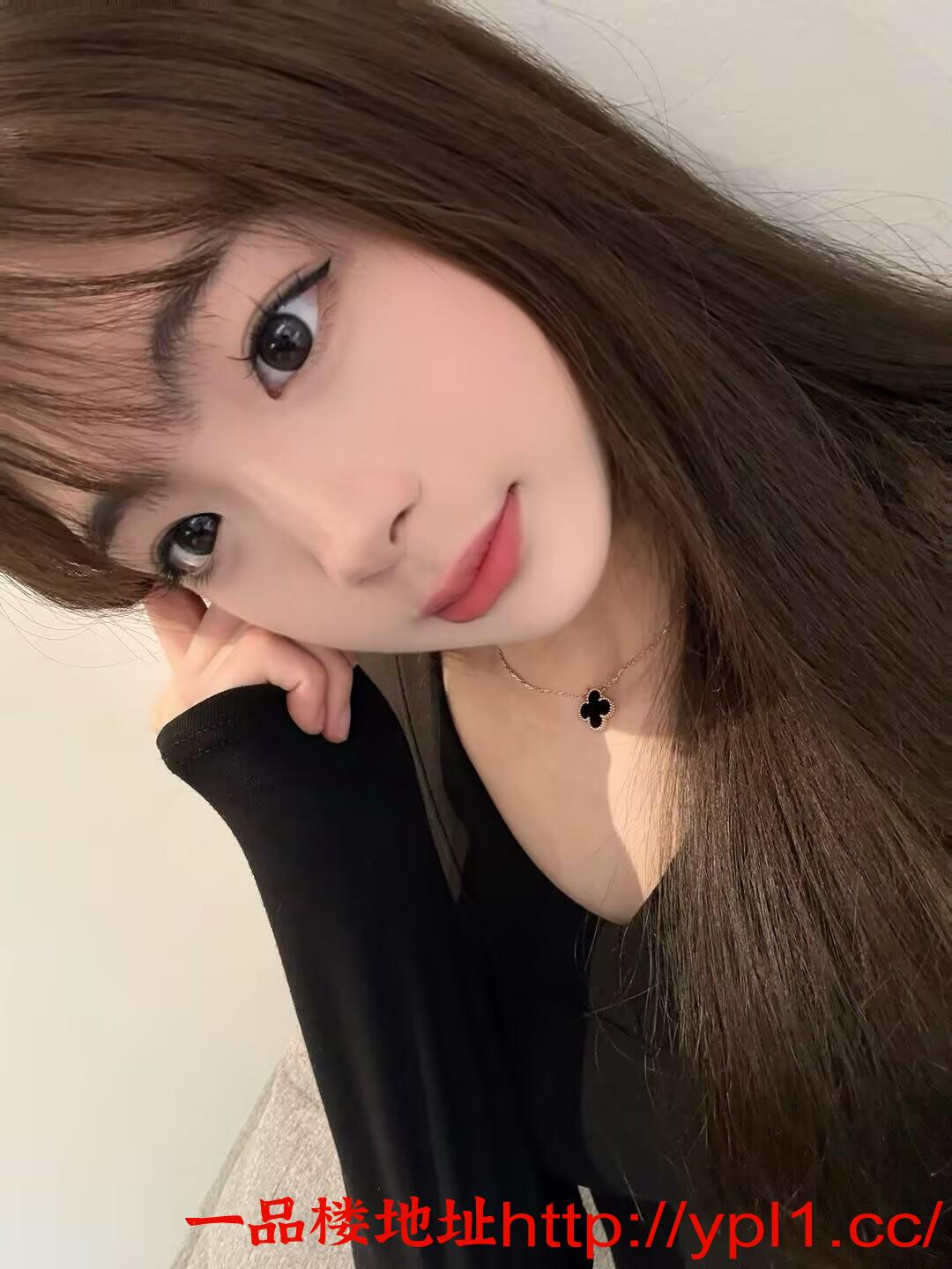 身材胸大又白，服务还不错很骚