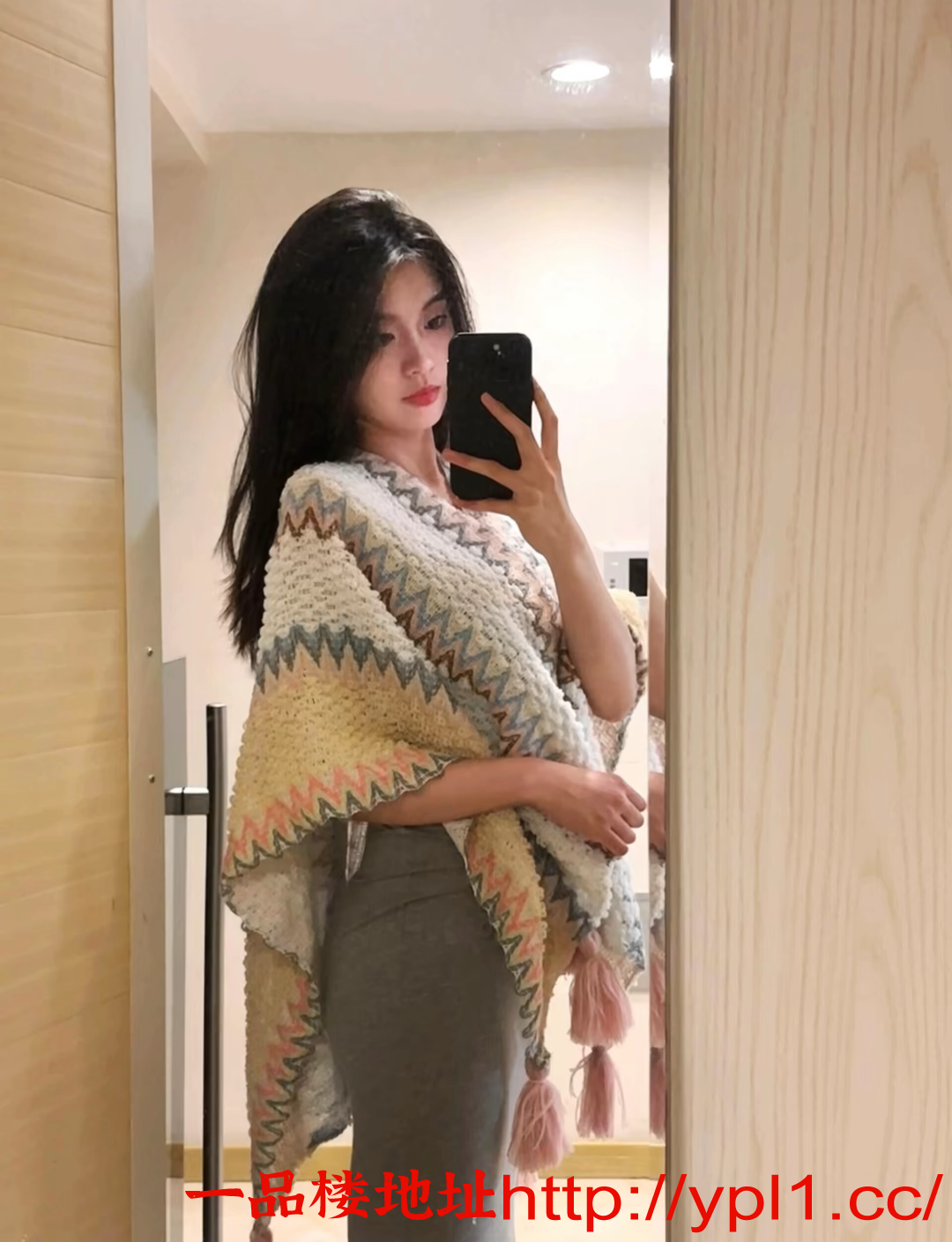 极品嫩妹前凸后翘疯狂求爱