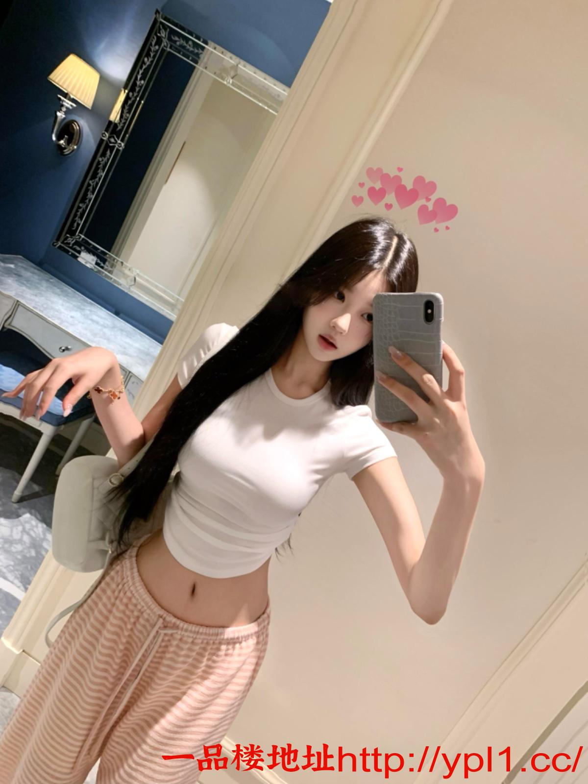 前凸后翘水嫩多汁的年轻嫩妹（可外出）