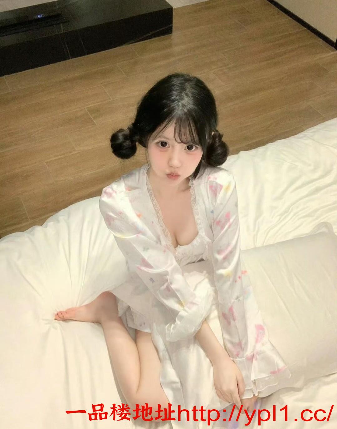 风骚白嫩大胸欲女