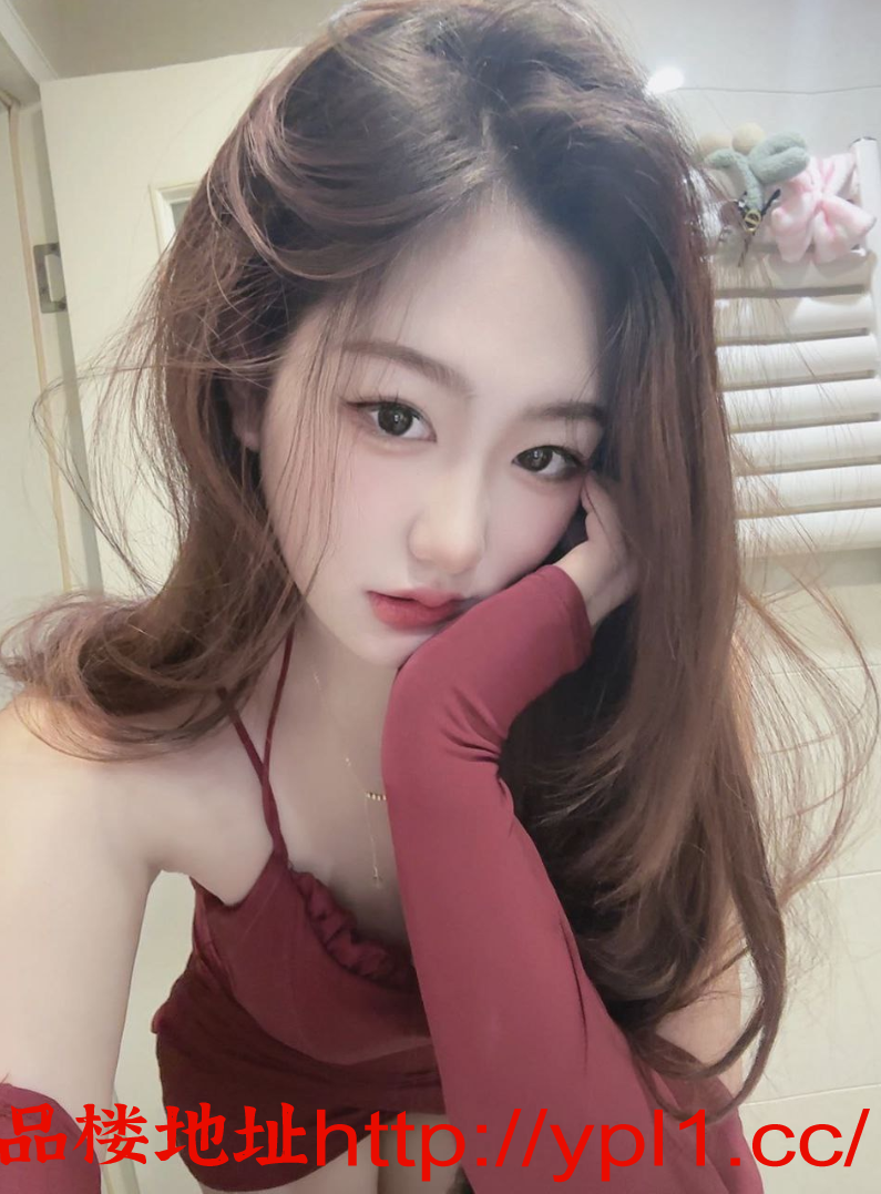 蜜桃臀少妇逼紧水多