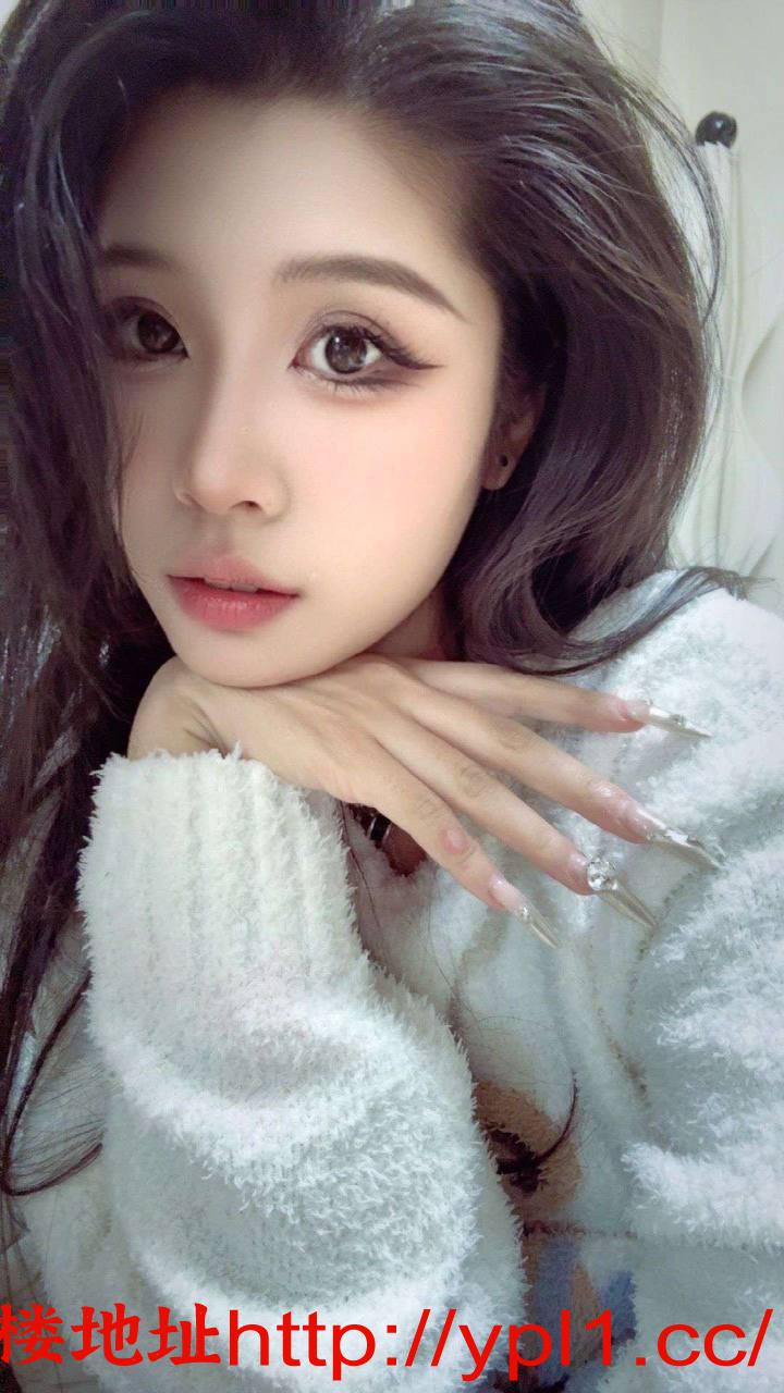 刚毕业的妹妹逼紧多水叫声动人