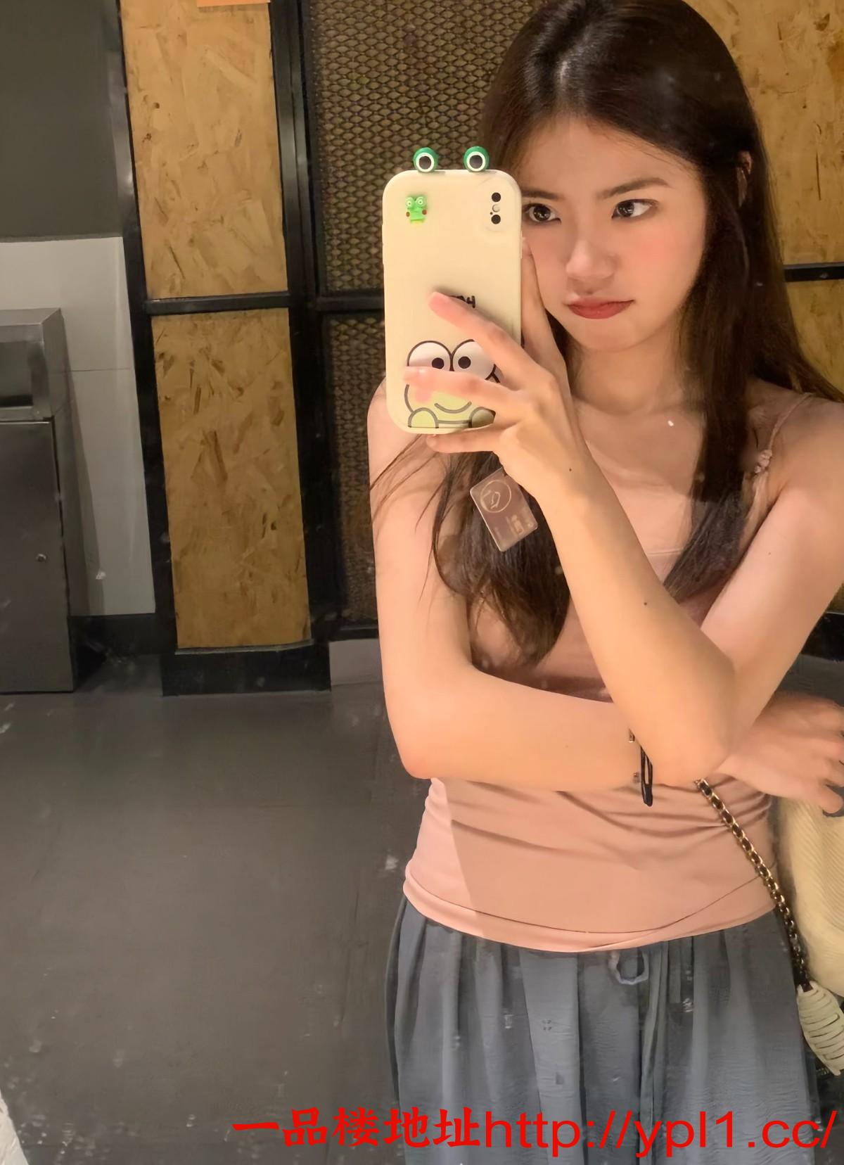 公寓兼职娇羞萝莉白嫩鲍鱼小穴紧致