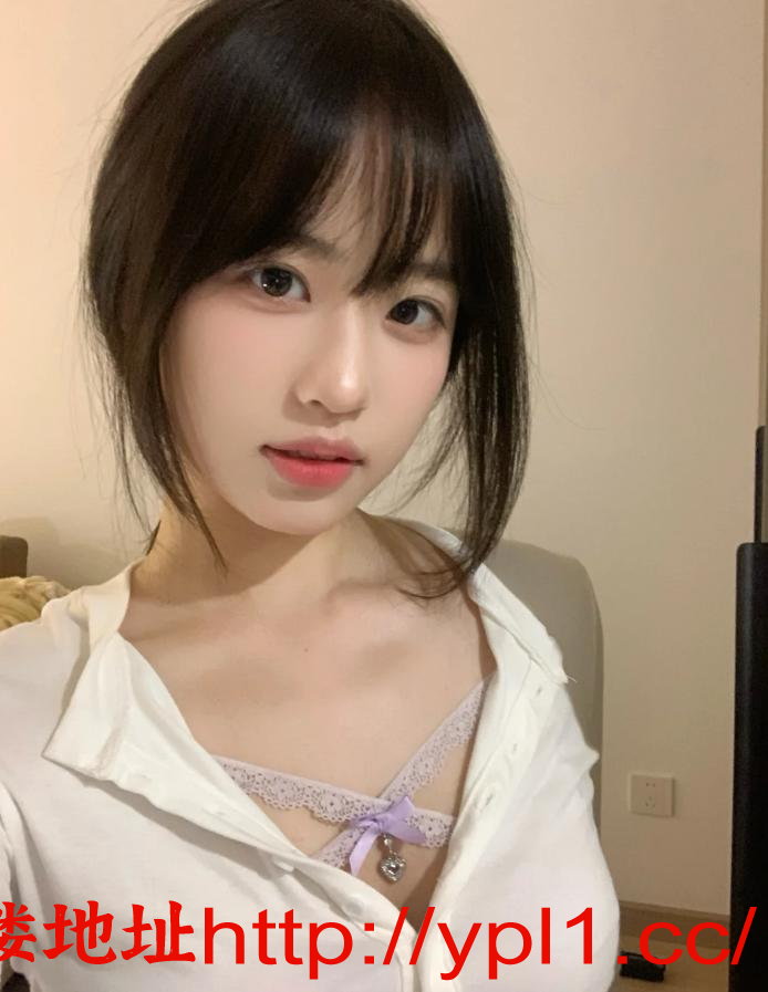 区天然巨乳学生妹小喷泉汁多可甜可盐