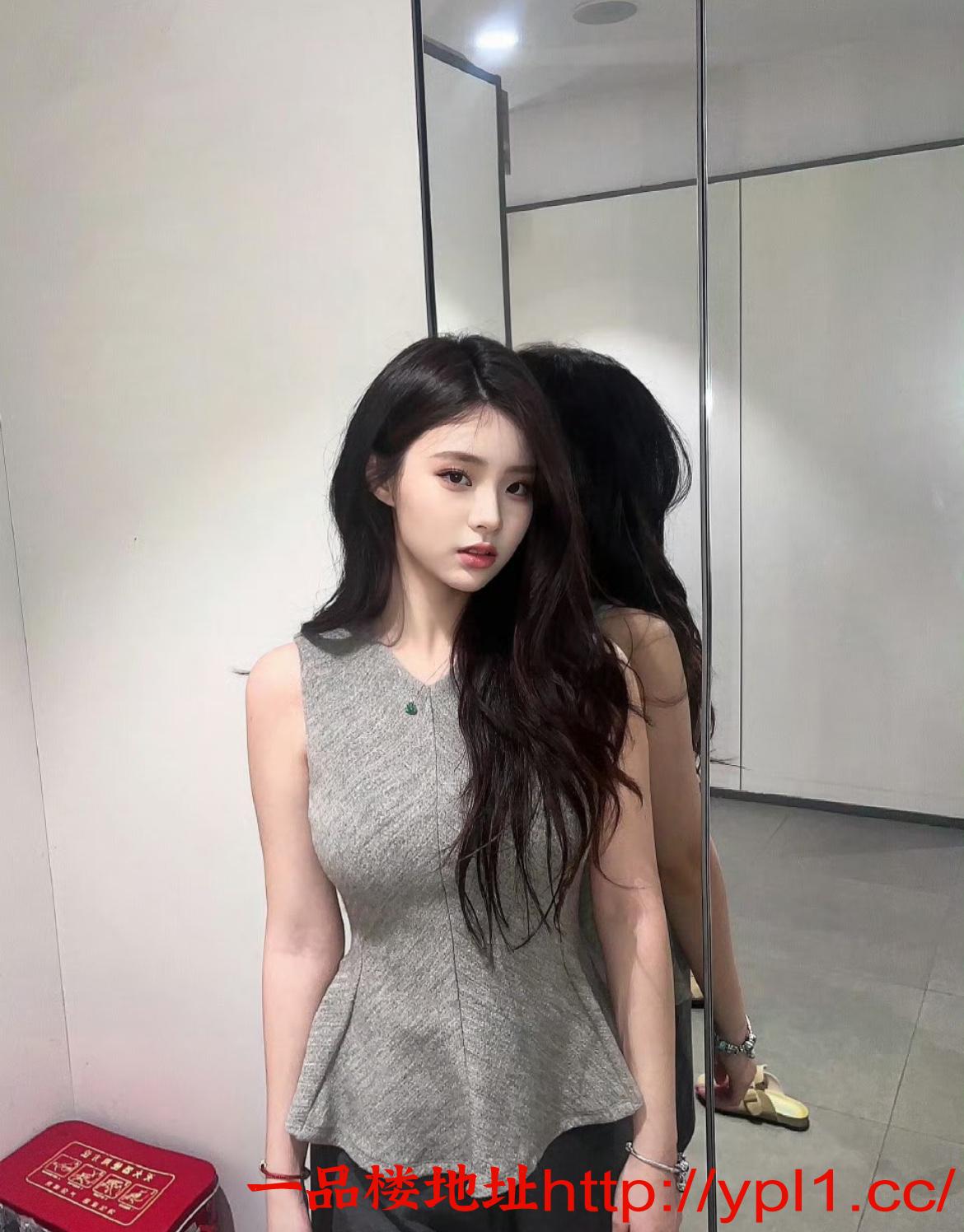 热情似火身材超赞的辣妹玩起来真爽