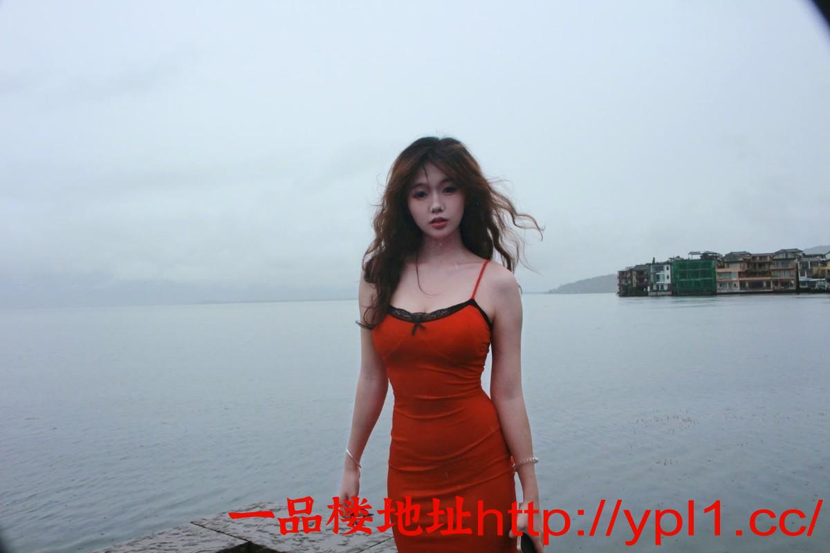 性感丰满妹妹皮肤超润