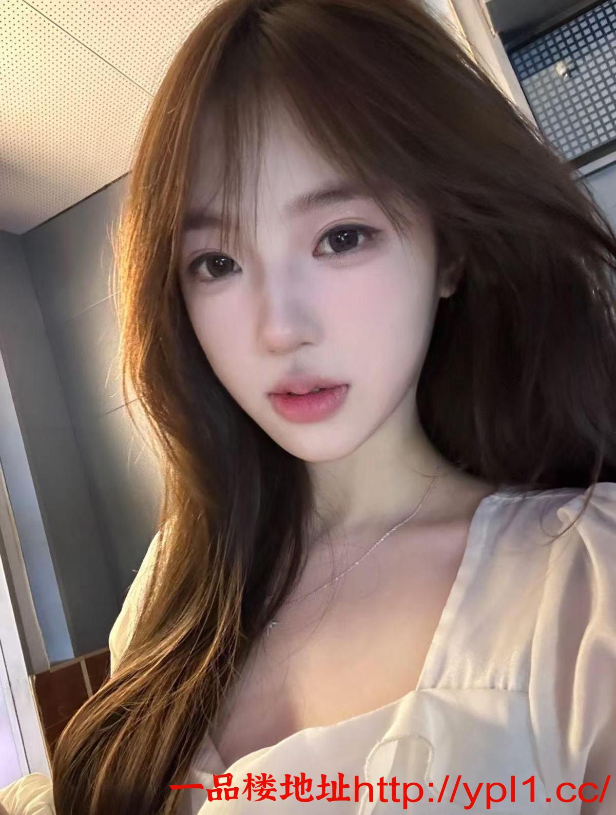 腰臀比完美的腰精，性感娇嫩妹妹