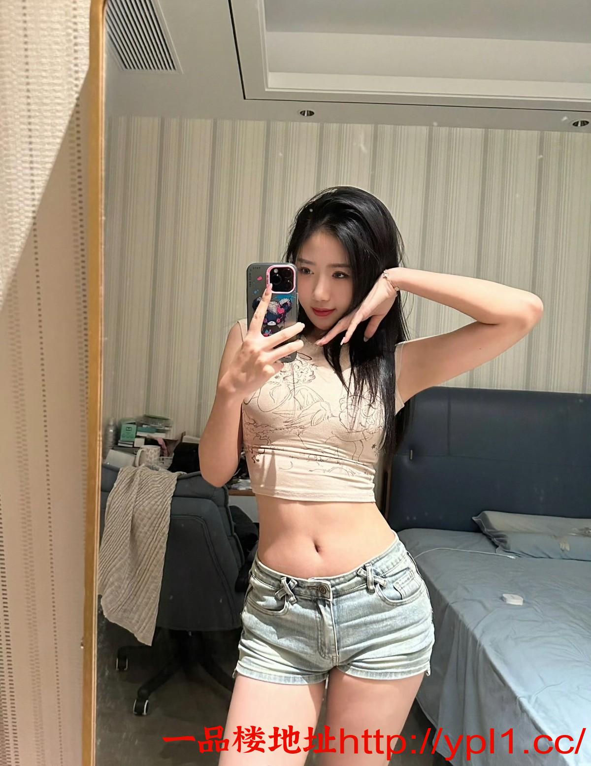 南山03年极品小骚妹身材火辣服务还不错