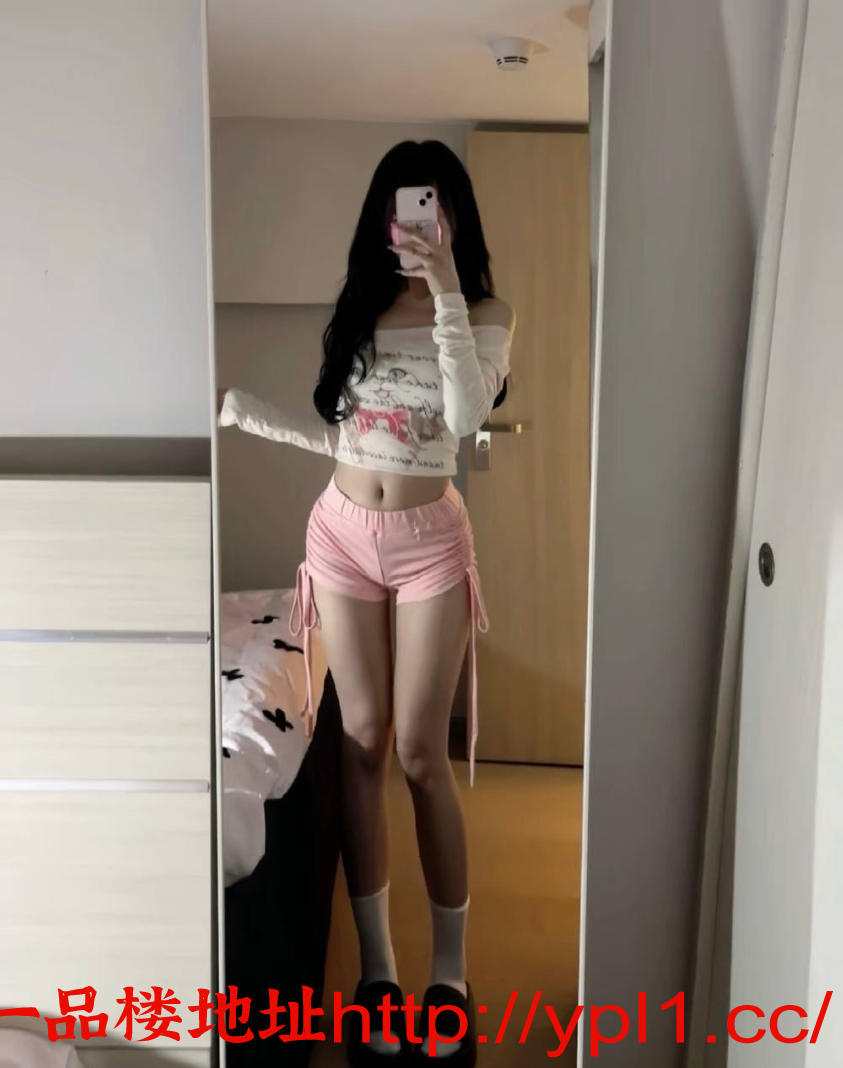 妹子刚做不久水多粉逼 两炮干的刺激