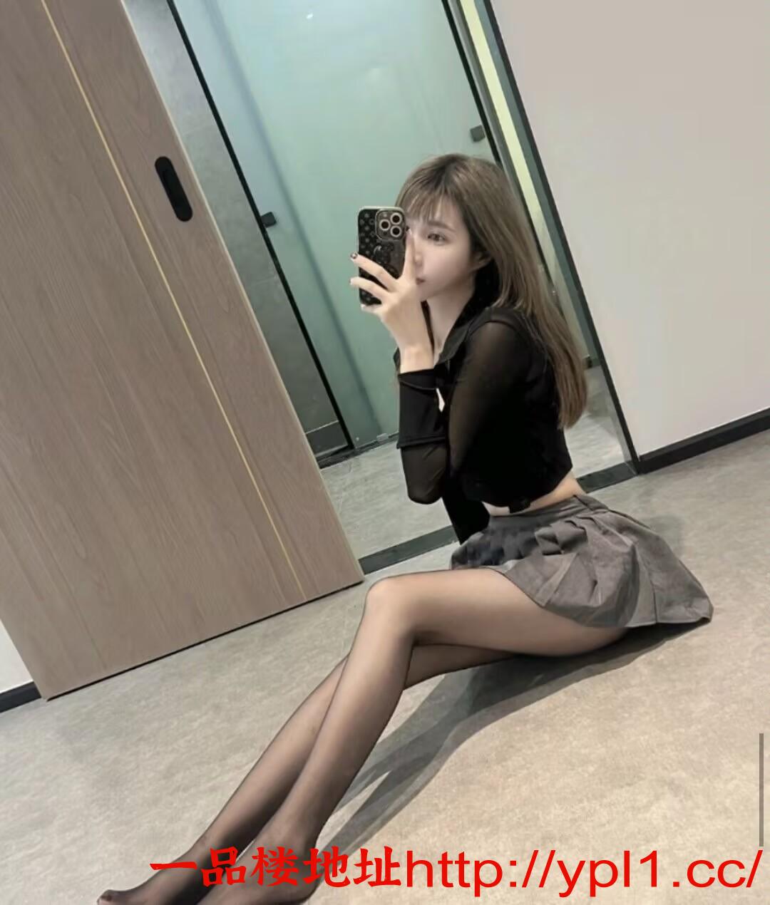 高颜值的青春靓妹