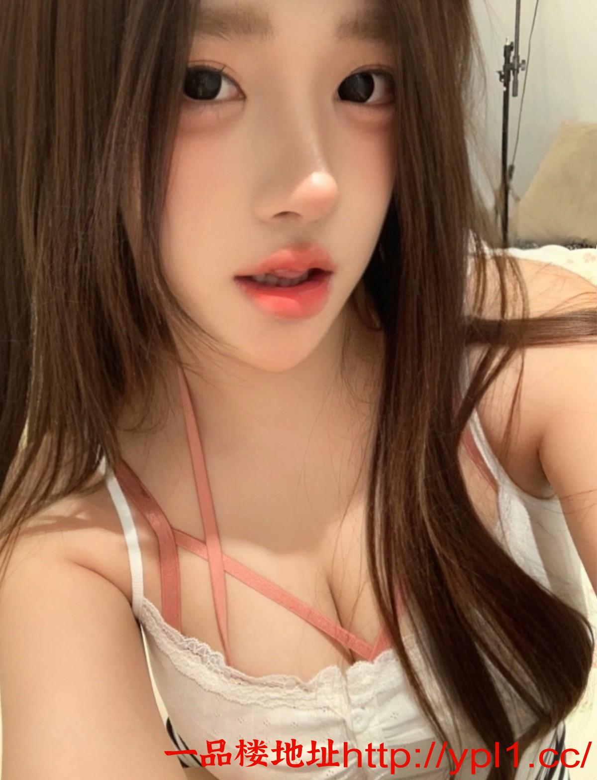 清纯甜妹乖巧缺爱要人疼