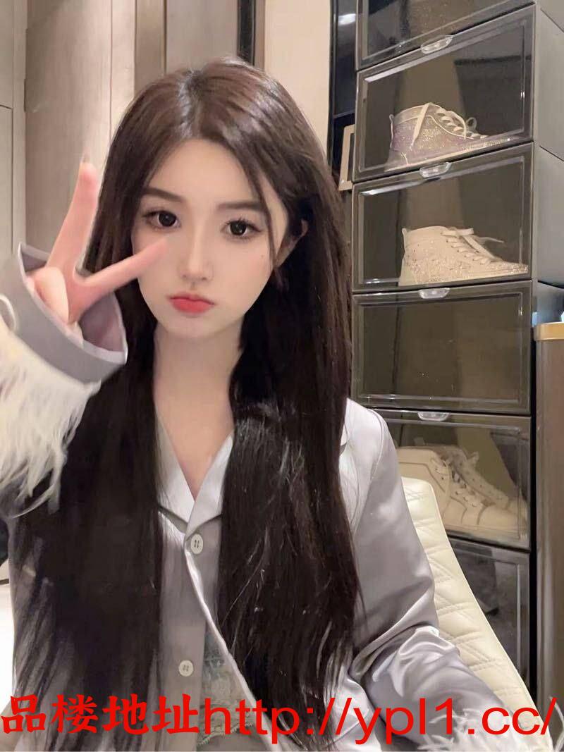 刚毕业的妹妹逼紧多水叫声动人