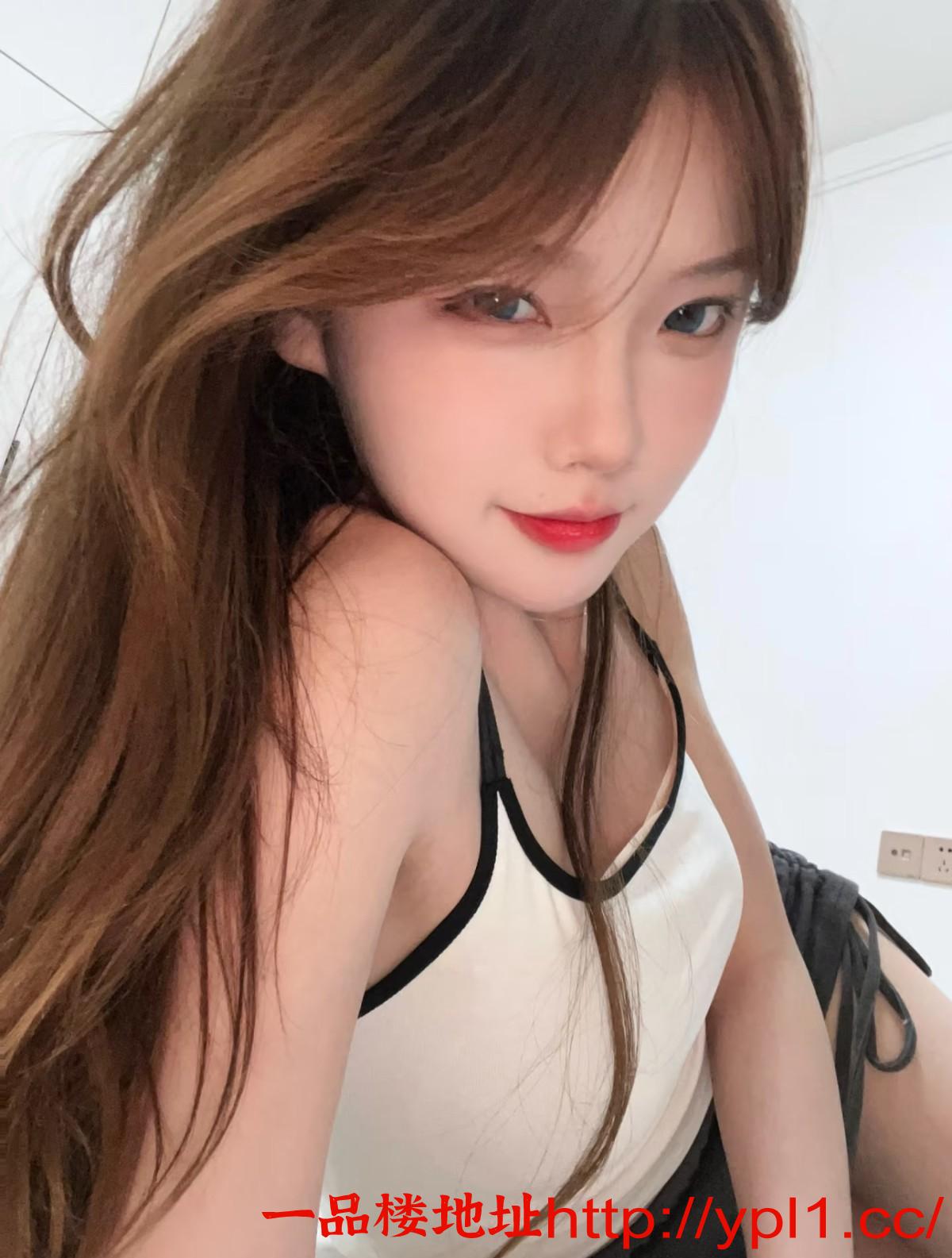 骚货高中生极品巨乳身材反差骚