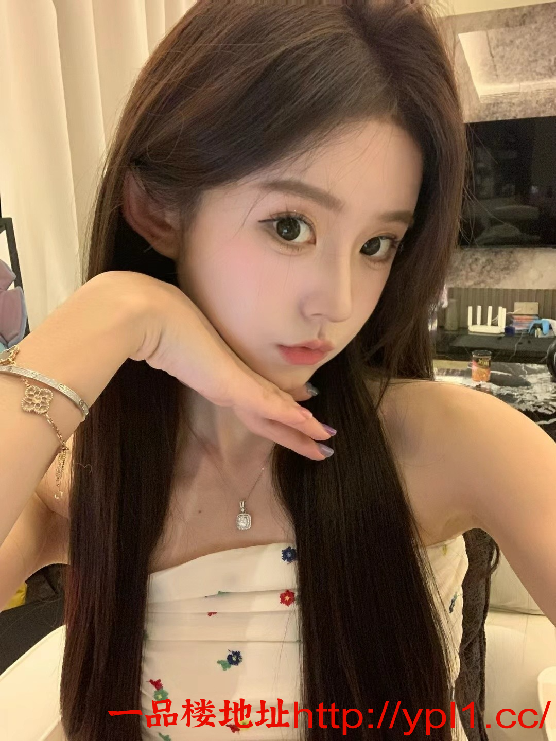 极品身材一对白兔沉甸甸