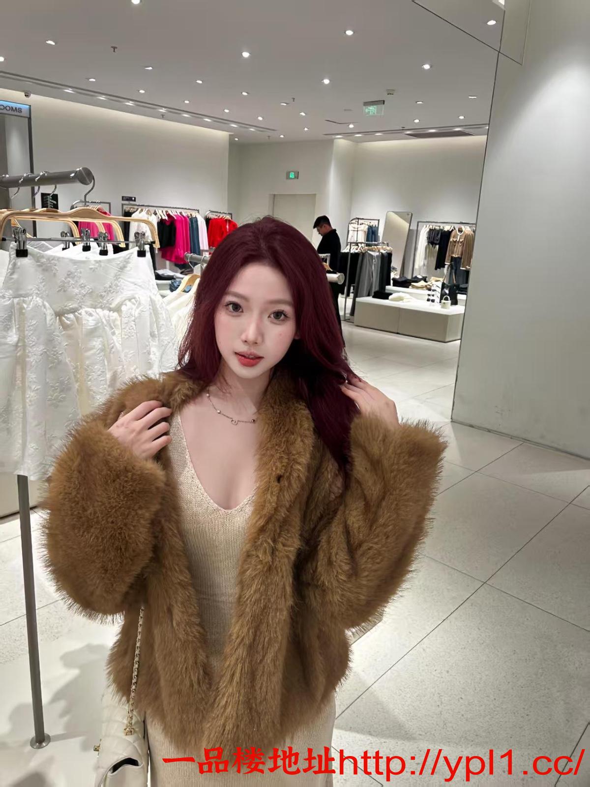 性感小妹三点粉小穴嘴巴很紧