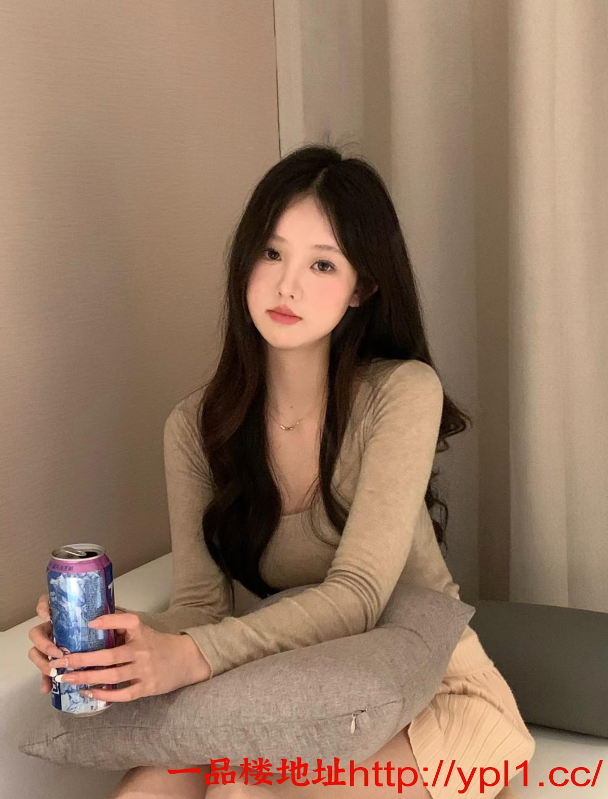 上海新人反差美术学院女大学生性感黑丝骚话说不停