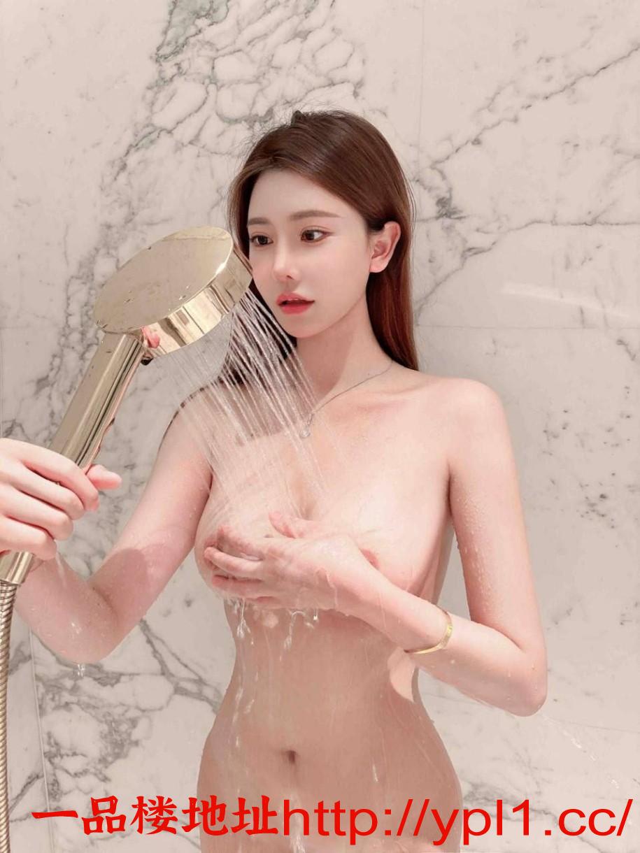 骚浪御姐脸蛋紧致身材诱人