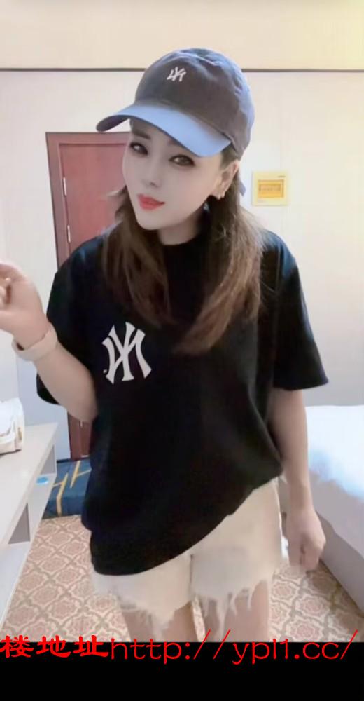 亲和力妹子服务很热情，笑起来特别有感染力