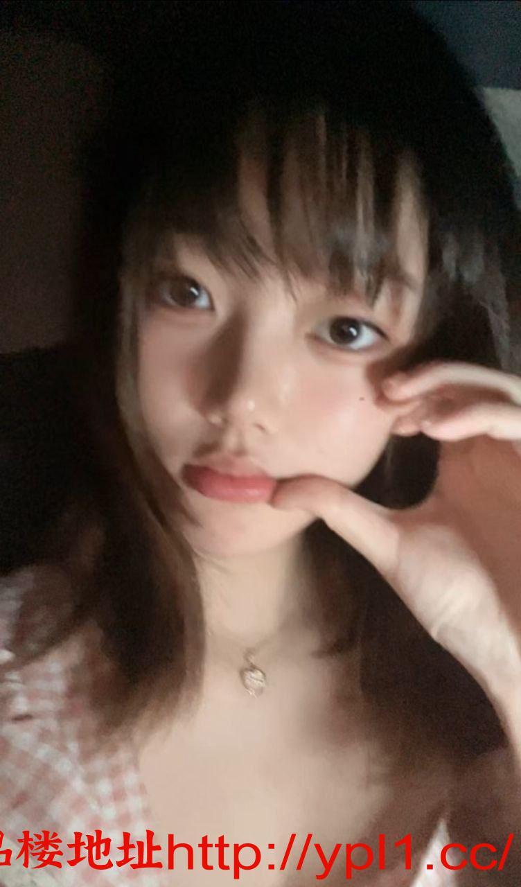 区兼职大胸嫩妹