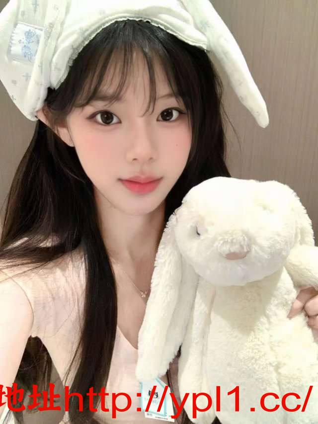 极品清纯粉逼水多小幼师