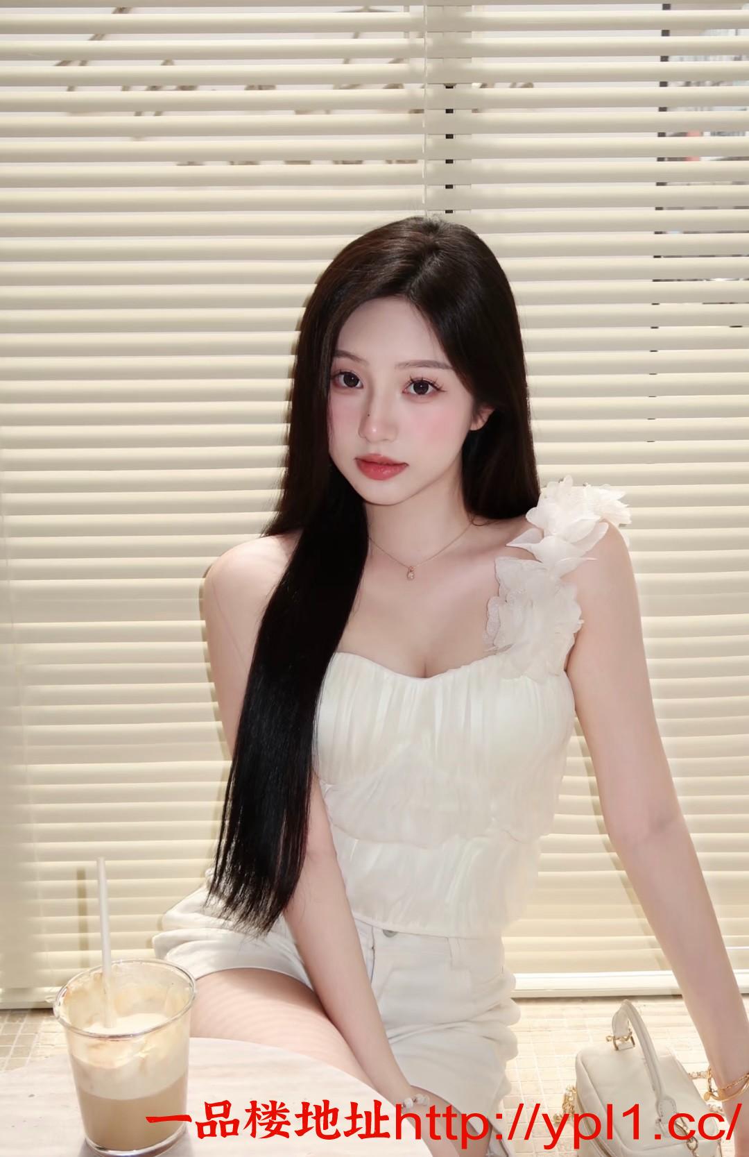 黑丝少女可以满足斯丝袜