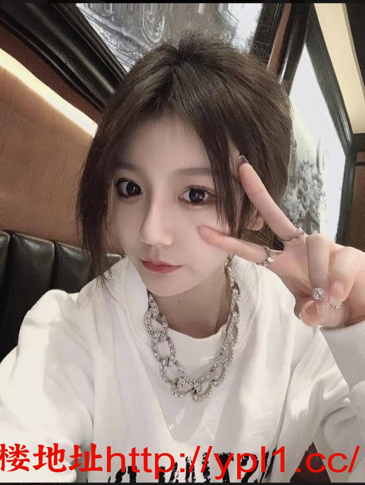 极品豪乳学生妹短期下海