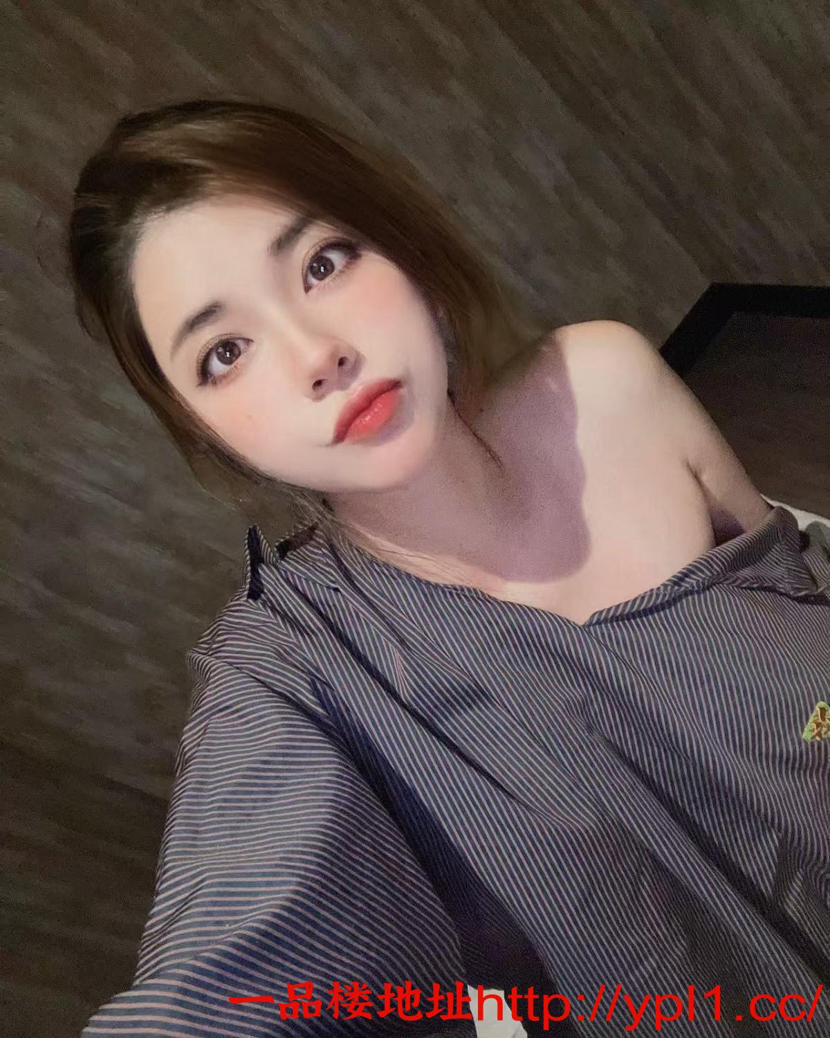 绝美大奶妹完美身材