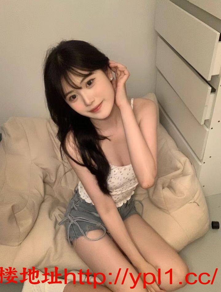 萝莉反差婊小骚逼，姿势任调超多水