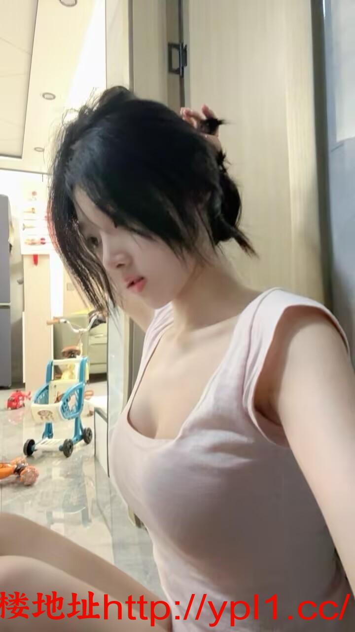 兼职小妹幼嫩身材火辣 (个人可外出)