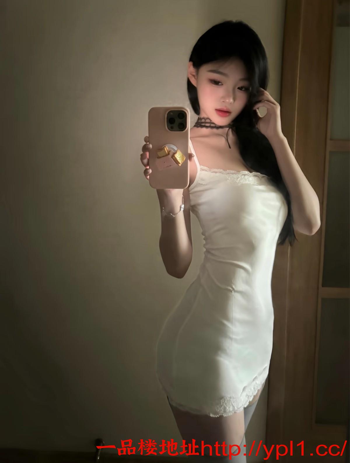 敏感妹妹娇喘连连奶大逼紧