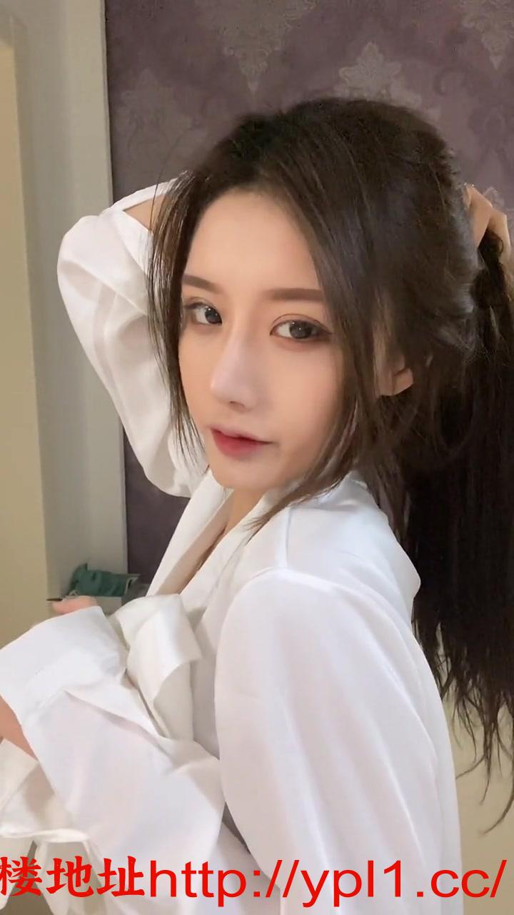 清纯高颜值性感御姐