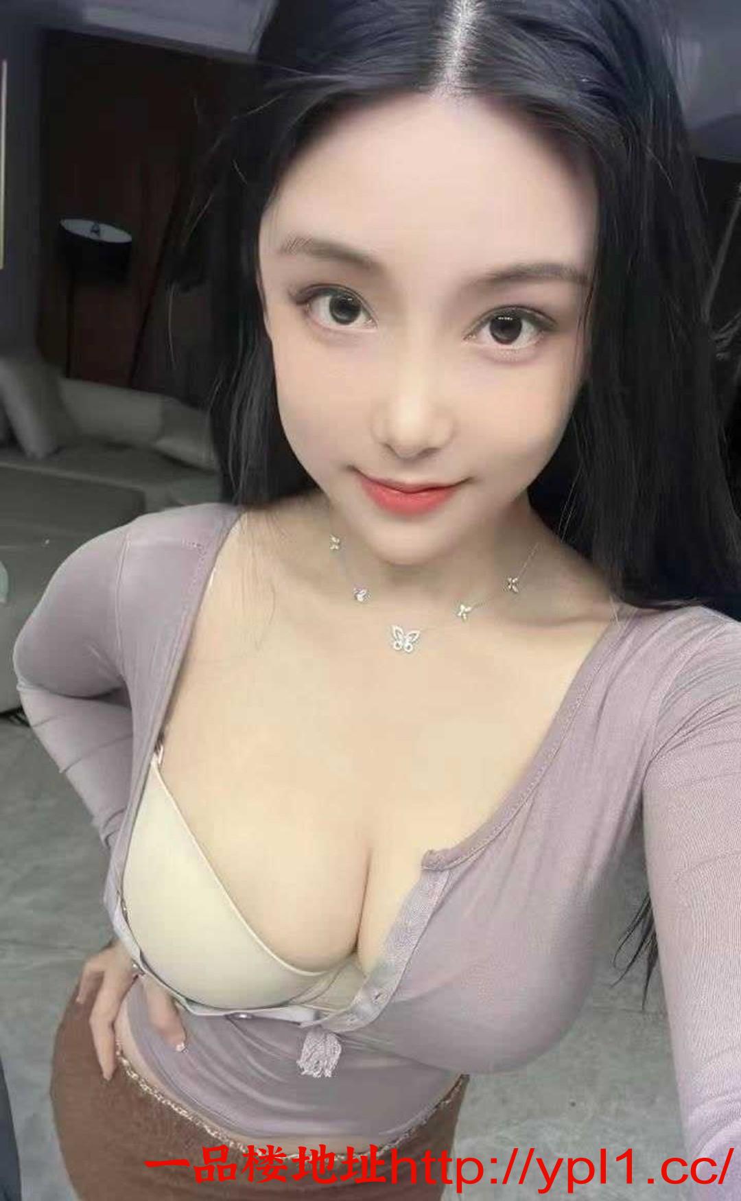 市甜美风格嫩妹