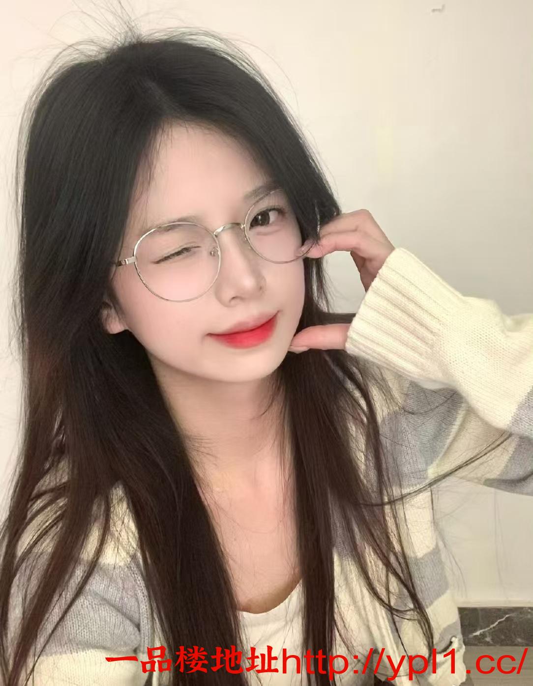 吴中前凸后翘的服务系妹子