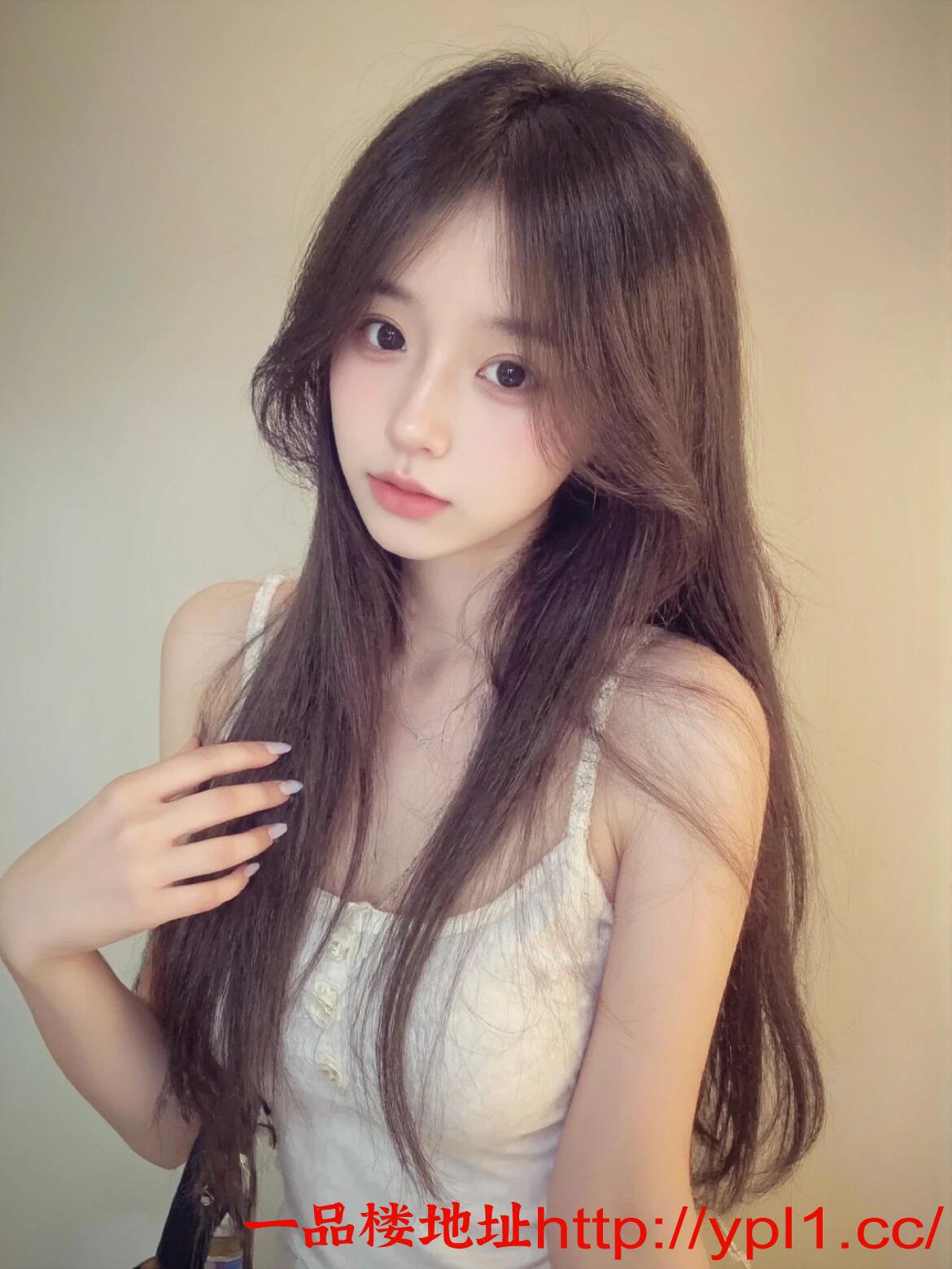 身材饱满巨乳山峰白嫩嫩的小穴敏感体质一碰流水！