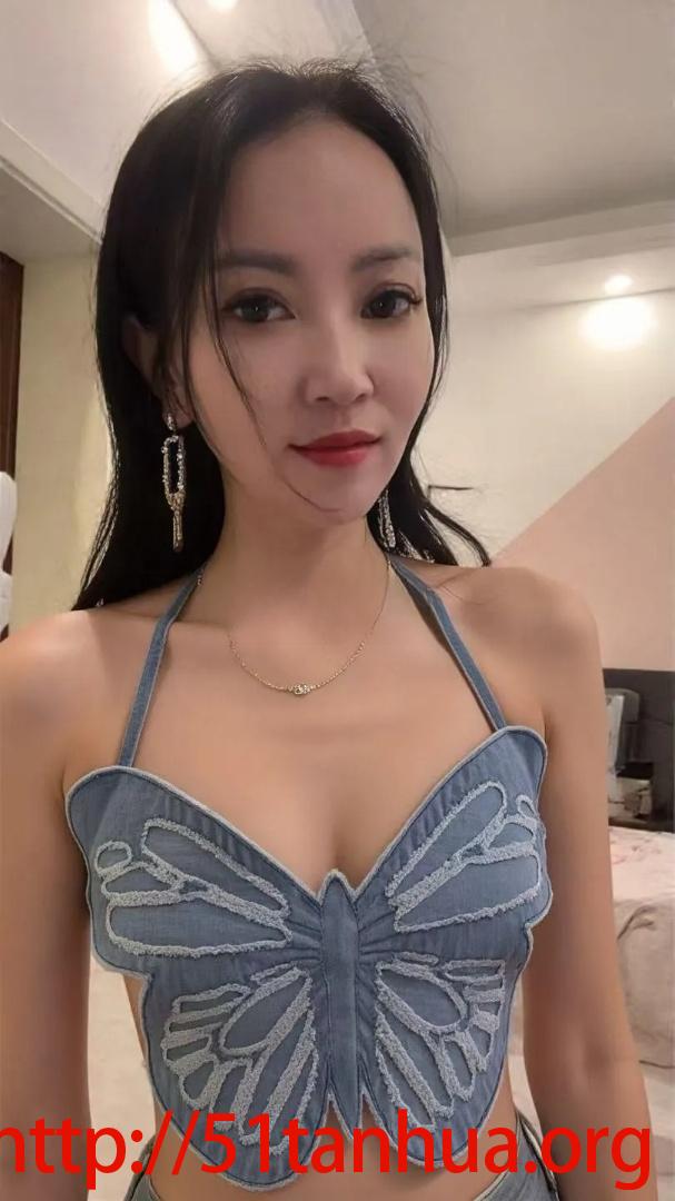 性感天然大胸兼职老师