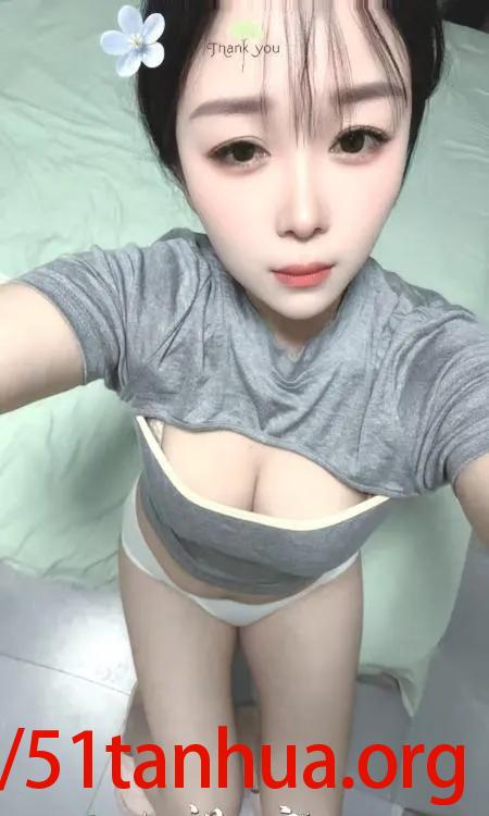 白嫩多汁骚少妇